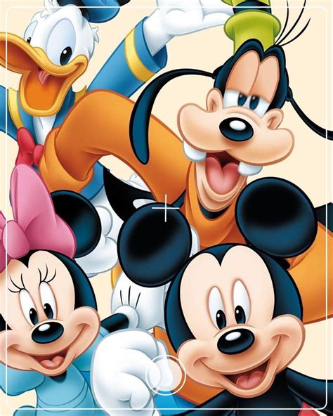 Pin by 𝓒𝓸𝓵𝓵𝓮𝓬𝓽𝓸𝓻 on Disney Love Mickey mouse art Mickey mouse