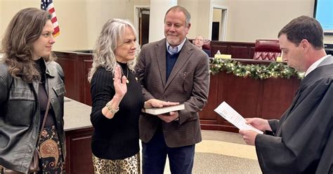 Sandra Espin sworn in | News | journalpatriot.com