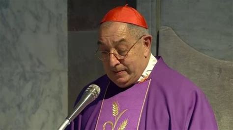 Cardenal Angelo De Donatis preside misa de imposición de la ceniza en