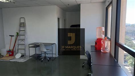 Sala comercial na Alameda Araguaia 2190 no bairro Tamboré Barueri