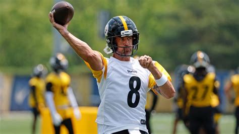 Jordan Love Throws Shade at Steelers’ Throwback Jerseys Ahead of Aaron ... 