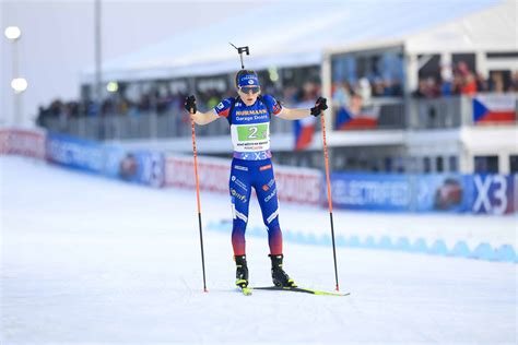 Biathlon Nove Mesto l équipe de France féminine gagne le petit