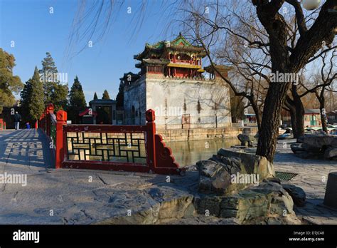 Summer Palace China Lake Unesco Hi Res Stock Photography And Images Alamy