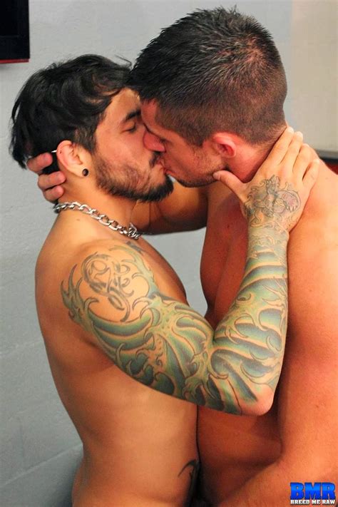 Photo Hot Males Kissing Page Lpsg