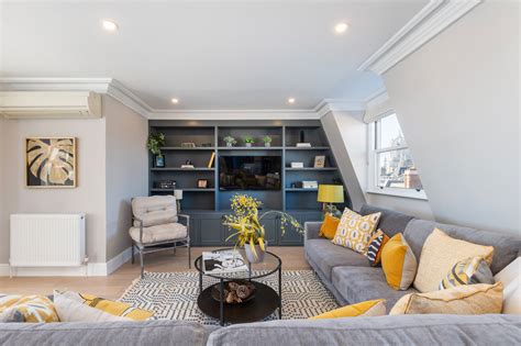 Real estate agents explain the history of the luxury egerton gardens 6