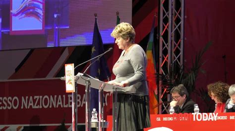 Video Susanna Camusso Sul Palco Del Congresso Cgil In Fiera Dal