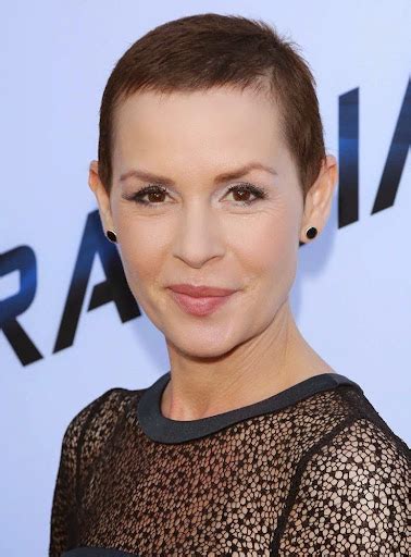 Embeth Davidtz Hot Sexy Bikini Images Photos Stills Pics Gallery Cinemagigs