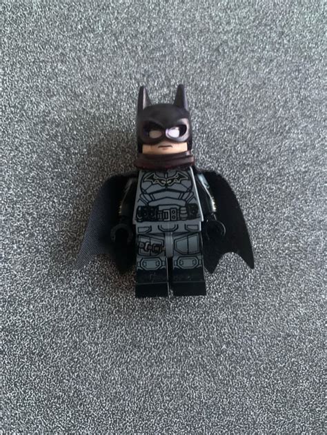 Improved lego “The Batman Minifigure” : r/LegoDC