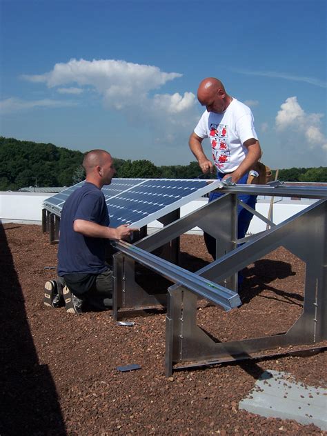 Gründach Und Solar Energetisch Sinnvolle Ergänzung Zinco Gmbh Story Pressebox