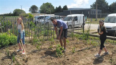 Quarante Deux Locataires S Enracinent Dans Les Jardins Familiaux De