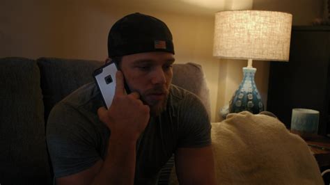 Apple IPhone Smartphone Of Max Thieriot As Clay Spenser In SEAL Team ...