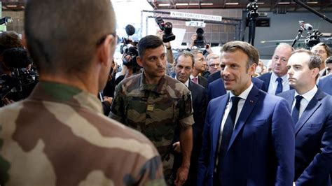 Emmanuel Macron La Guerre Est Aux Portes De La Roumanie Afrique Sur 7