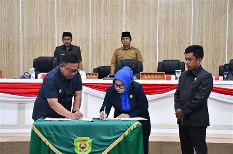 Pj Wali Kota Palopo Dan Ketua Dprd Palopo Tandatangani Nota Kesepakatan