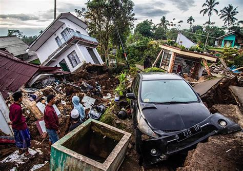 Sismo En Indonesia Crece El N Mero De Muertos Y Hay Personas Atrapadas