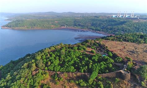 The Magnificent Coastal Forts of Ratnagiri – Ratnagiri Tourism Blog