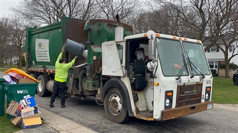 Roaring Waste Management Mack Le Mcneilus Ma Side Loader Garbage Truck