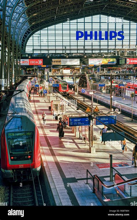 Interior View Of Hamburg Hauptbahnhof Stock Photo Alamy