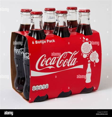 Coca Cola Bouteilles De Coca En Verre Bouteille Pack Box Photo Stock