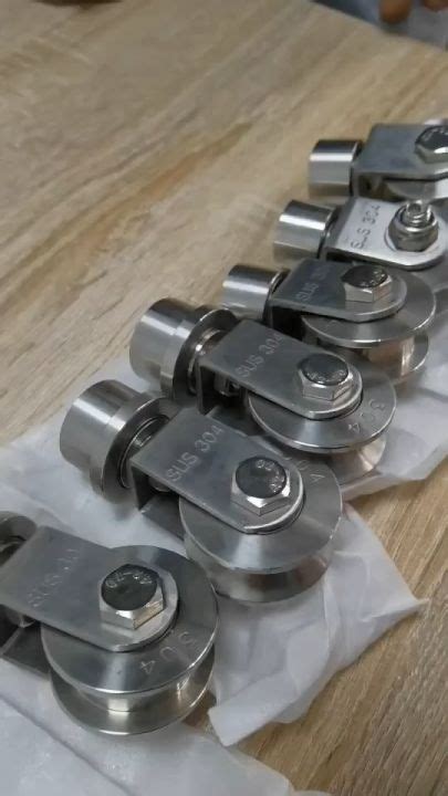 Stainless Steel V U Roller For Sliding Gate Groove Swivel