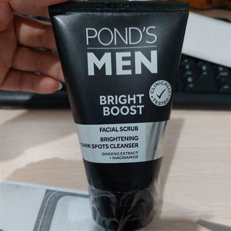 Jual PONDS MEN BRIGHT BOOST FACIAL SCRUB BRIGHTENING DARK SPOTS 100ML