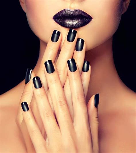 Womens Black Nails