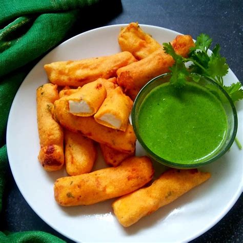 Easy Paneer Pakora Recipe Paneer Pakoda Spoons Of Flavor