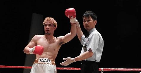 【ボクシング】辰吉丈一郎の次男・寿以輝が2年9カ月ぶりの復帰戦で5回tko勝ち 「助けてもらった方に感謝したい」 サンスポ