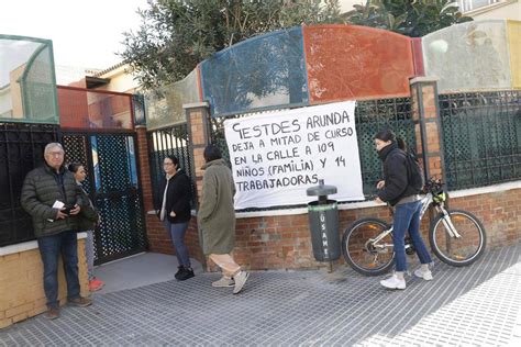 El cierre de una guardería en la barriada de La Paz deja a 109 niños y