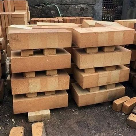 Rectangular High Alumina Fire Brick Thickness 15 Mm To 35 Mm Size 9