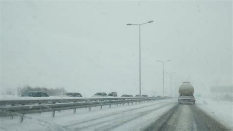 Haos Na Auto Putu Kod Rumske Petlje Veliki Lan Ani Sudar Kilometarske