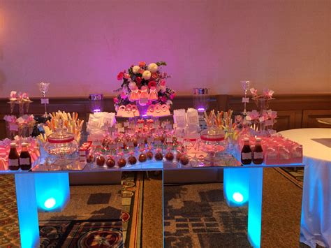 Candy bar XV años Handmade by Ale Mesas de buffet Mesas