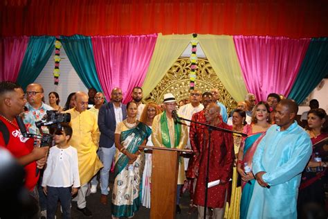 Nouvel An tamoul un défilé haut en couleurs à Sainte Suzanne