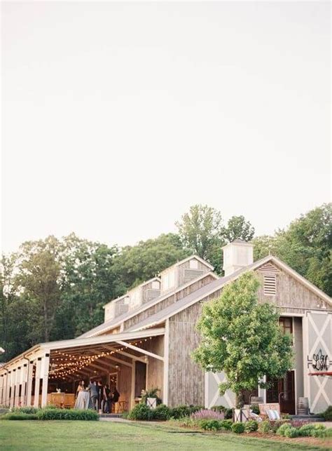 32 Beautiful Farm Barn Wedding Venues For Your Wedding To Go Rustic