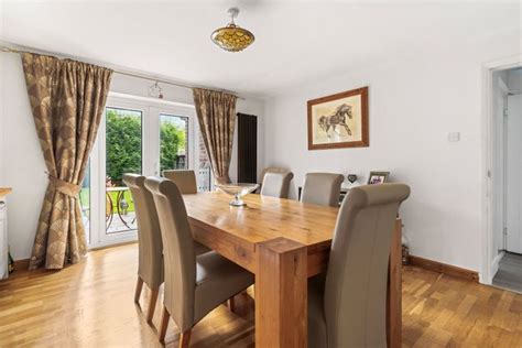 Elm Close Epping Green Epping Essex Cm16 4 Bedroom Semi Detached