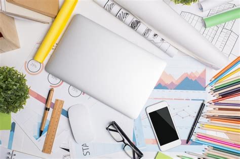 Premium Photo Messy Office Desktop