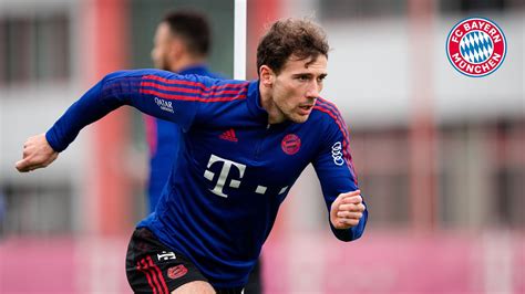 Goretzka Gibt Comeback Training In Voller Länge Youtube