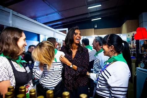 Karine Le Marchand D Voile Ses Sex Toys Re Us En Cadeau Pour No L Public