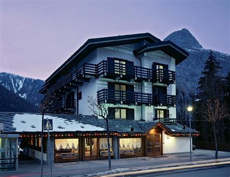 Courmayeur, hotel 4* Les Jumeaux - centrale e a 50 mt dall'impianto di ...