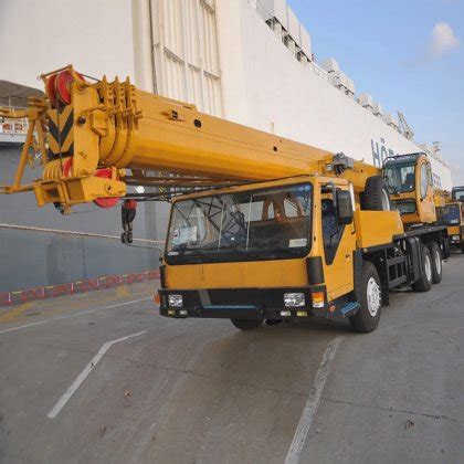 25 Ton Mobile Truck Crane XCT25L4 Y With 34 5m Working Height And