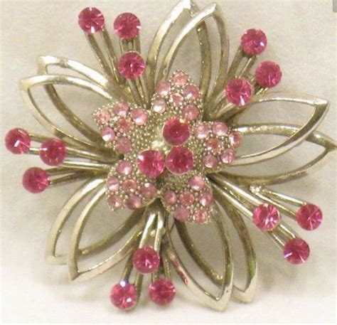 Pink Brooch | Pink jewelry, Brooch, Vintage jewels