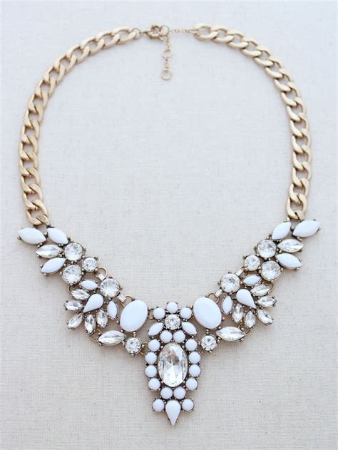 ♥ Super Cute White And Crystal Statement Necklace Very Chic And