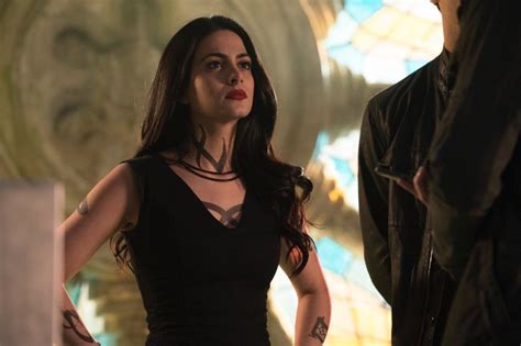 Emeraude Toubia In Shadowhunters The Mortal Instruments 2016