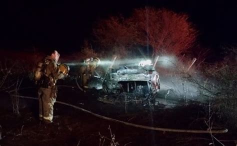 Camioneta Se Vuelca Y Se Incendia En El Salado Hay 6 Personas Heridas