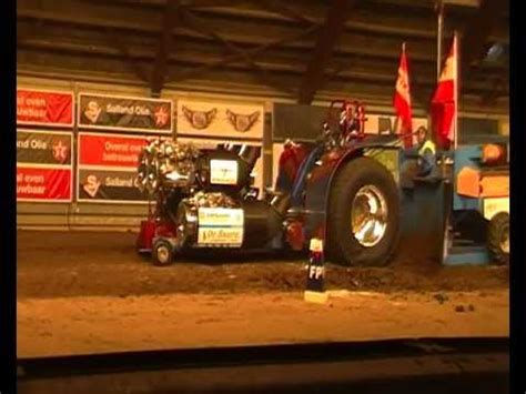 Rising Star Heavy Modified Indoor TractorPulling Zwolle 2013