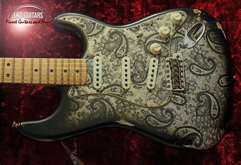 Fender Custom Shop 2018 Limited Edition ’68 Black Paisley Stratocaster® Relic® Lkg Guitars