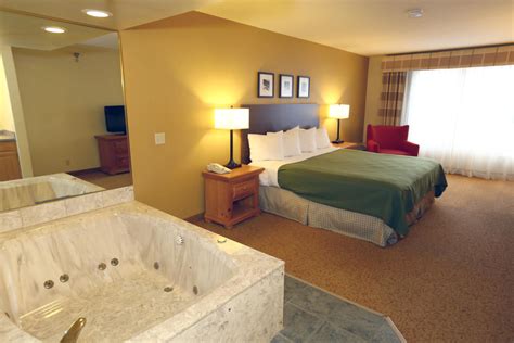 Country Inn & Suites By Radisson Rochester South | Rochester, MN 55904