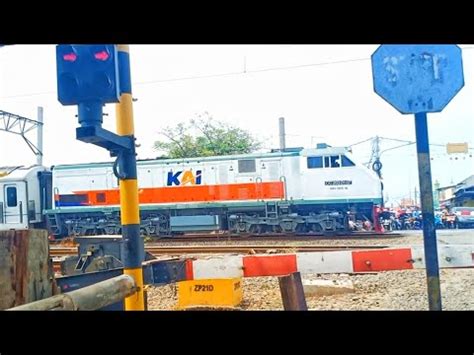 Palang Pintu Kereta Api Railroad Crossing Ka Argo Parahyangan Ka