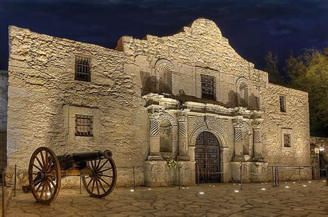 The Alamo at Night | Smithsonian Photo Contest | Smithsonian Magazine