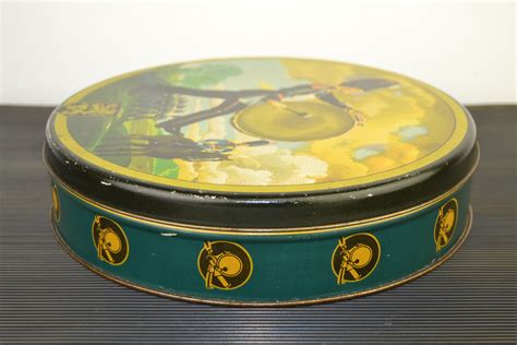 Victoria Biscuit And Chocolat Tin Belgium 1940s Retro Station