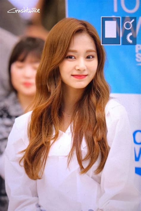 Ghim Của Tzuyu Trên Tzuyu 쯔위 Chou Tzuyu 周子瑜 Twice Nữ Thần